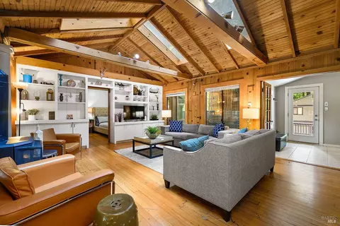 17350 Riverside Dr, Guerneville, CA 95446