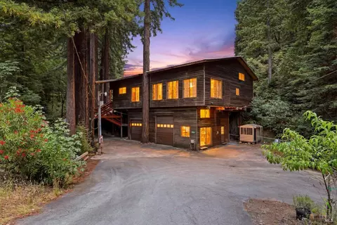 5828 Gates Rd, Santa Rosa, CA 95404