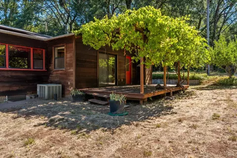 Exterior - 3151 Hearst Willits Rd, Willits, CA 95490 photo 3 of 8