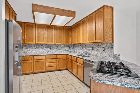 Kitchen - 3151 Hearst Willits Rd, Willits, CA 95490 photo 2 of 4