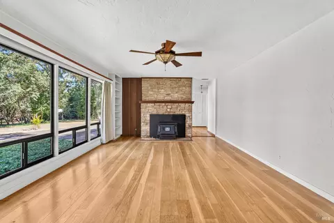 Living - 3151 Hearst Willits Rd, Willits, CA 95490 photo 2 of 5