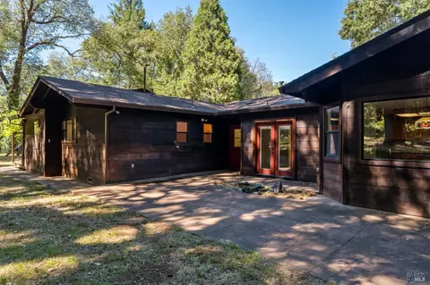Exterior - 3151 Hearst Willits Rd, Willits, CA 95490 photo 2 of 8