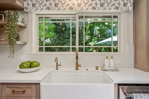 Kitchen - 685 Vischer Ct, Sonoma, CA 95476 photo 4 of 7