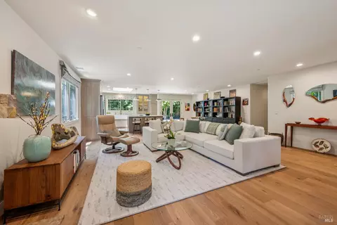 Living - 685 Vischer Ct, Sonoma, CA 95476 photo 2 of 7