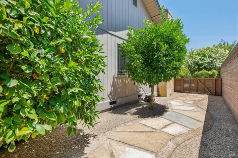 Exterior - 685 Vischer Ct, Sonoma, CA 95476 photo 10 of 20