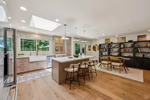 Kitchen - 685 Vischer Ct, Sonoma, CA 95476 photo 7 of 7