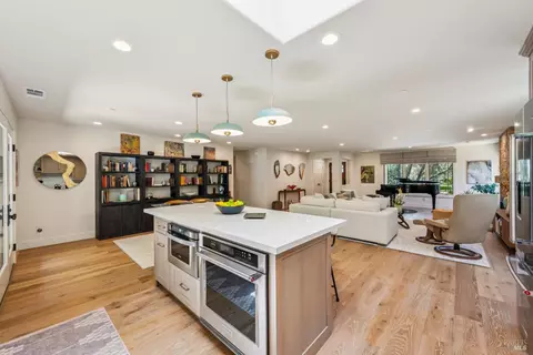 Kitchen - 685 Vischer Ct, Sonoma, CA 95476 photo 5 of 7