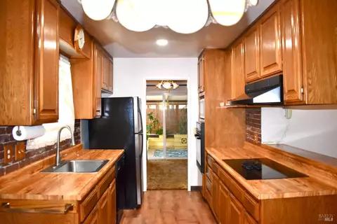 Kitchen - 735 Tobin Dr, Vallejo, CA 94589 photo 3 of 3