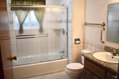 Bath - 735 Tobin Dr, Vallejo, CA 94589 photo 1 of 2
