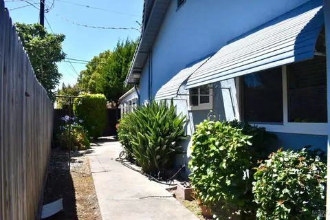 Exterior - 735 Tobin Dr, Vallejo, CA 94589 photo 4 of 8