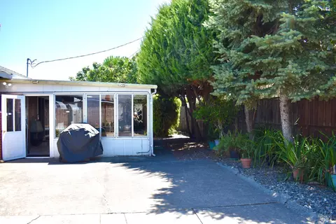 Exterior - 735 Tobin Dr, Vallejo, CA 94589 photo 3 of 8