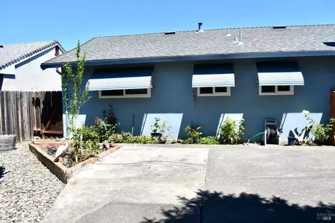 Exterior - 735 Tobin Dr, Vallejo, CA 94589 photo 5 of 8