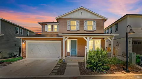 7461 Walker Way, Rohnert Park, CA 94928