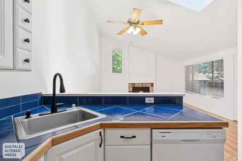 Kitchen - 850 E Cotati Ave #15, Cotati, CA 94931 photo 4 of 6