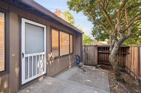 Exterior - 850 E Cotati Ave #15, Cotati, CA 94931 photo 7 of 10