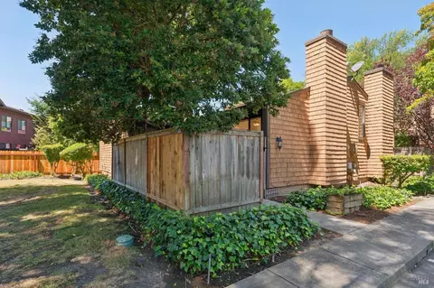Exterior - 850 E Cotati Ave #15, Cotati, CA 94931 photo 2 of 10