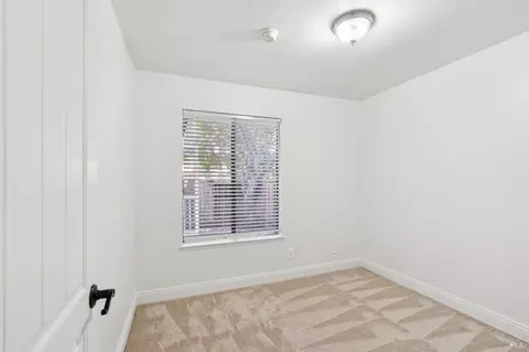 Bedroom - 850 E Cotati Ave #15, Cotati, CA 94931 photo 5 of 5