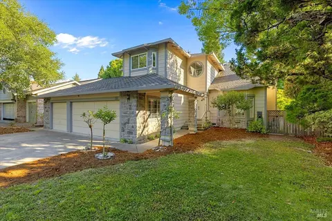 Exterior - 316 Windflower Ct, Windsor, CA 95492 photo 1 of 13