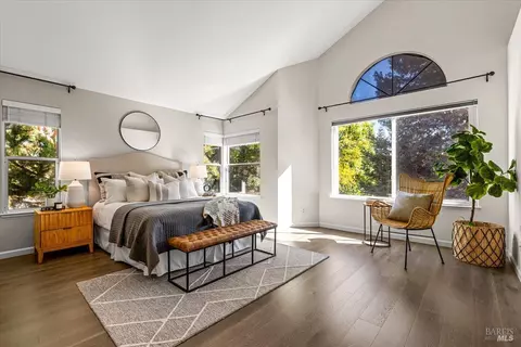 Bedroom - 316 Windflower Ct, Windsor, CA 95492 photo 1 of 9