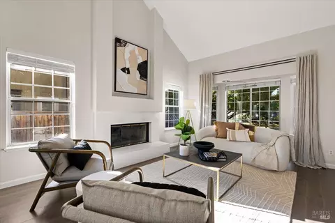 Living - 316 Windflower Ct, Windsor, CA 95492 photo 1 of 6