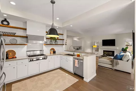 Kitchen - 316 Windflower Ct, Windsor, CA 95492 photo 1 of 6