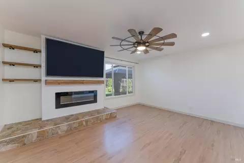 Living - 235 Pomo Dr, Ukiah, CA 95482 photo 2 of 2