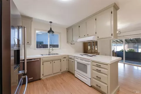 Kitchen - 235 Pomo Dr, Ukiah, CA 95482 photo 2 of 2