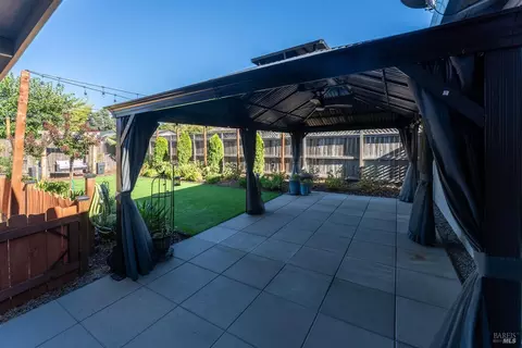 Exterior - 235 Pomo Dr, Ukiah, CA 95482 photo 6 of 15