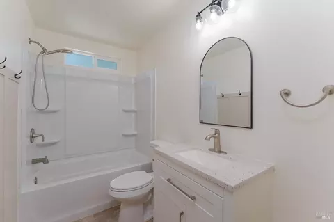 Bath - 235 Pomo Dr, Ukiah, CA 95482 photo 1 of 2