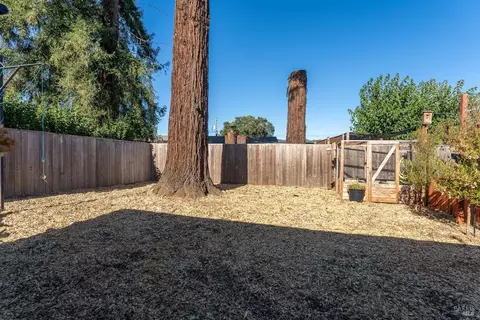 Exterior - 235 Pomo Dr, Ukiah, CA 95482 photo 13 of 15