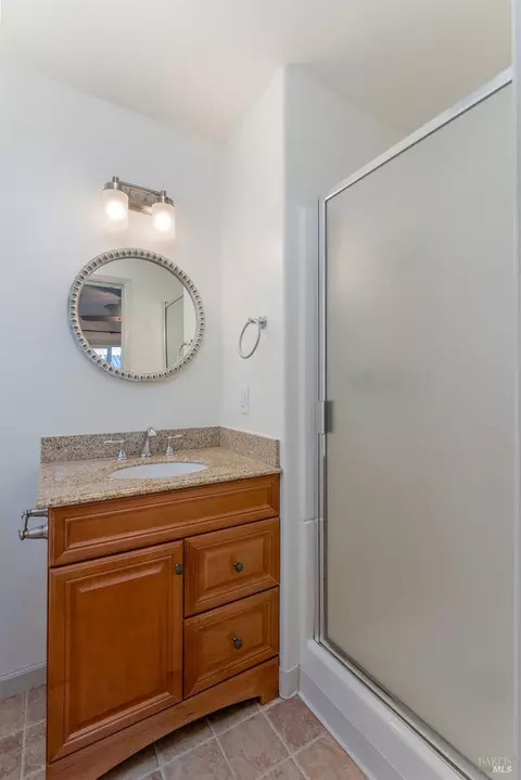Bath - 235 Pomo Dr, Ukiah, CA 95482 photo 2 of 2