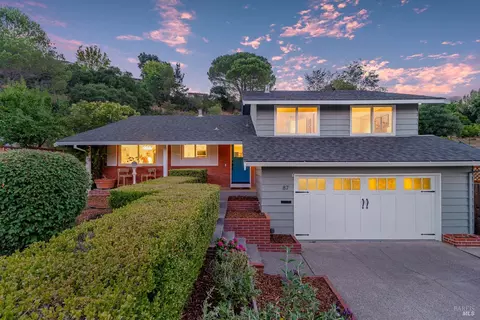 87 Twelveoak Hill Dr, San Rafael, CA 94903