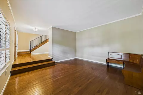 Living - 1550 Chabot Ct, Eureka, CA 95503 photo 5 of 6