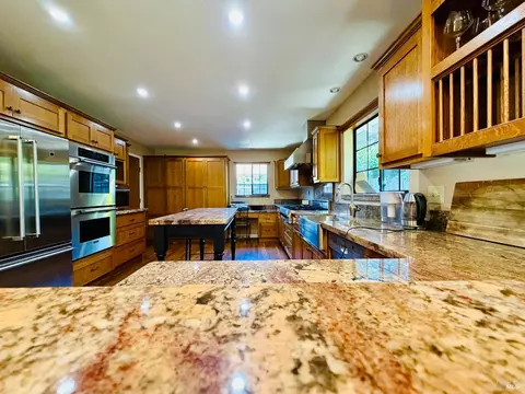 Kitchen - 1550 Chabot Ct, Eureka, CA 95503 photo 1 of 9