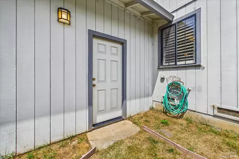 Exterior - 1550 Chabot Ct, Eureka, CA 95503 photo 10 of 10
