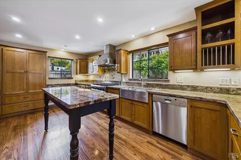 Kitchen - 1550 Chabot Ct, Eureka, CA 95503 photo 2 of 9