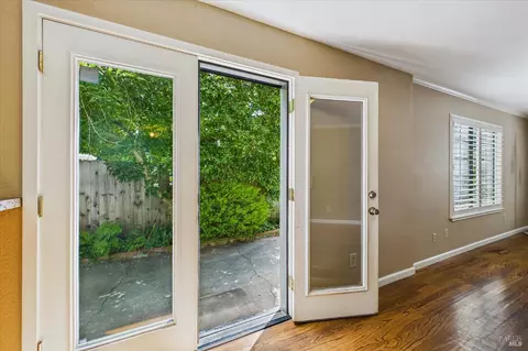 Entry Way - 1550 Chabot Ct, Eureka, CA 95503 photo 6 of 6