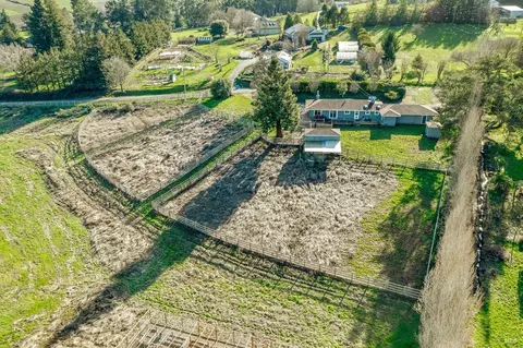 3006 Bloomfield Rd, Sebastopol, CA 95472 photo 2