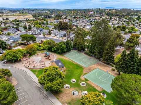 View/Area - 133 Haviture Way, Vallejo, CA 94589 photo 11 of 12