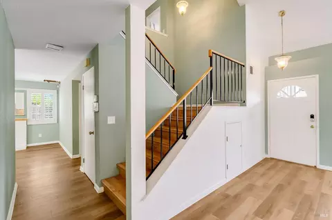 Entry Way - 133 Haviture Way, Vallejo, CA 94589 photo 3 of 7