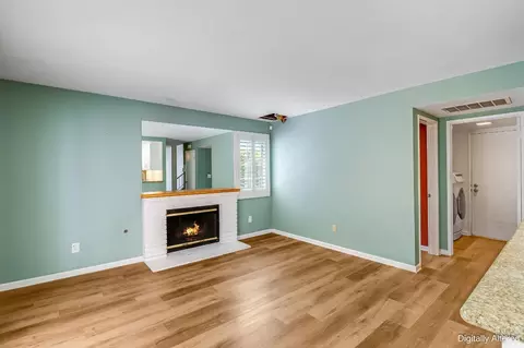Living - 133 Haviture Way, Vallejo, CA 94589 photo 5 of 8