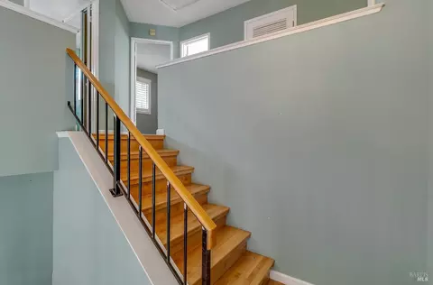 Entry Way - 133 Haviture Way, Vallejo, CA 94589 photo 4 of 7