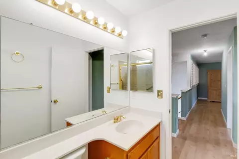 Bath - 133 Haviture Way, Vallejo, CA 94589 photo 3 of 5
