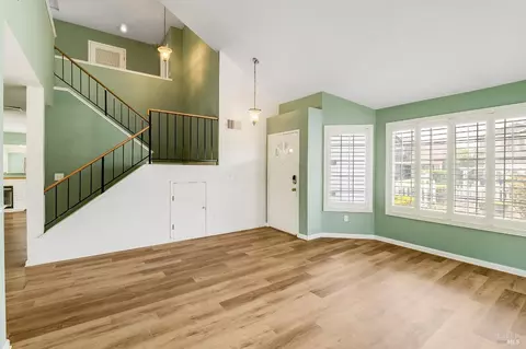 Living - 133 Haviture Way, Vallejo, CA 94589 photo 2 of 8