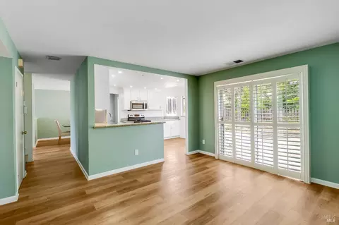 Living - 133 Haviture Way, Vallejo, CA 94589 photo 8 of 8