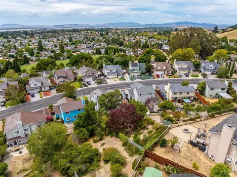View/Area - 133 Haviture Way, Vallejo, CA 94589 photo 5 of 12
