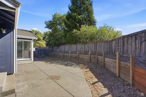 Exterior - 7095 Hastings Pl, Windsor, CA 95492 photo 7 of 8