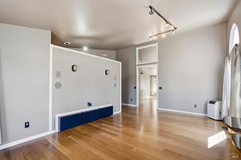 Living - 7095 Hastings Pl, Windsor, CA 95492 photo 3 of 7