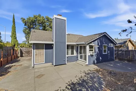 Exterior - 7095 Hastings Pl, Windsor, CA 95492 photo 6 of 8