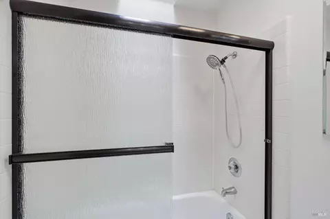 Bath - 7095 Hastings Pl, Windsor, CA 95492 photo 3 of 3